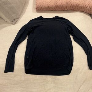 Lululemon long sleeve running shirt. Navy blue